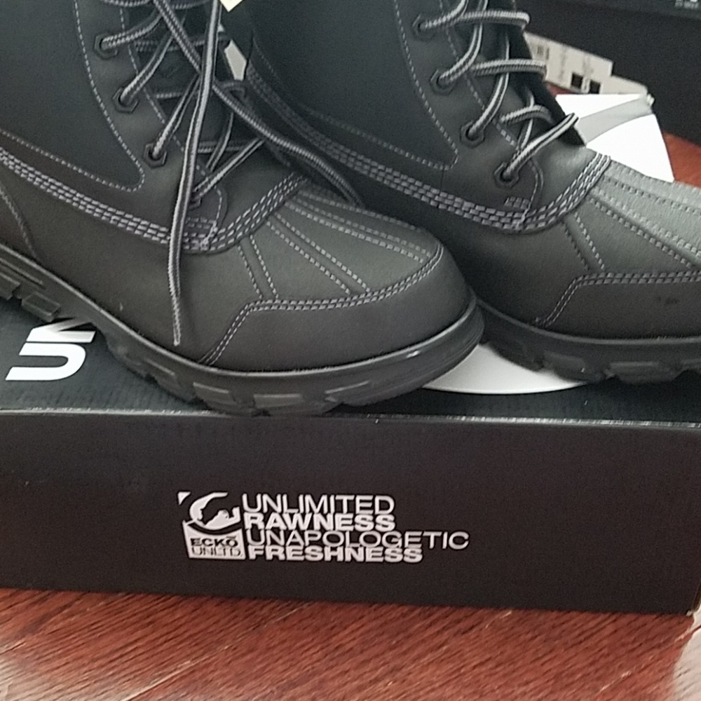 Ecko Unlimited mens black boots